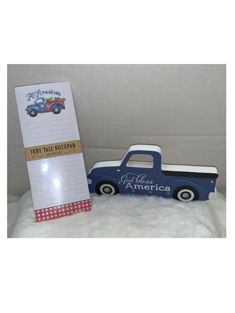 🎄🎯 ALL AMERICAN Notepad Tabletop Pickup Truck Sign (Says, God Bless America) NWT
